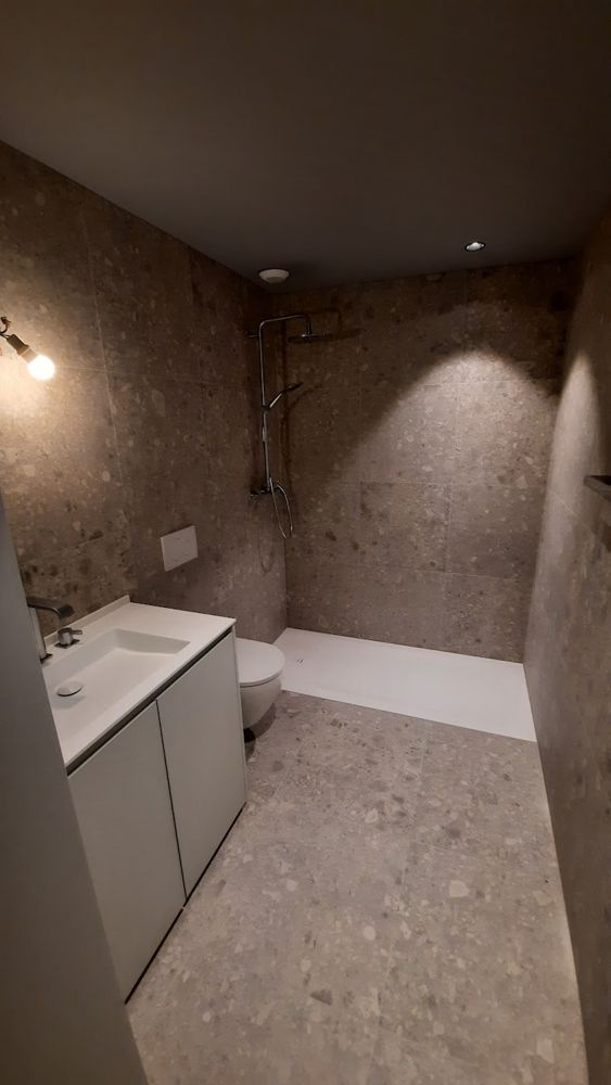 Salle de bain en pierre – EDILSYSTEM